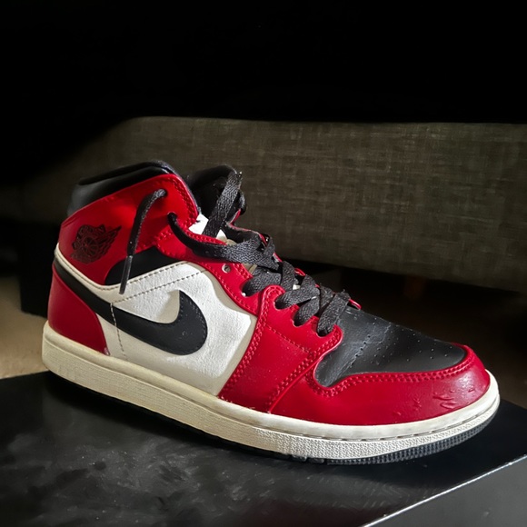 jordan 1 mid chicago toe - Picture 3 of 4